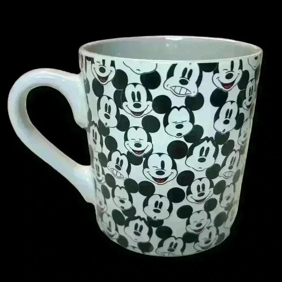 ☕️ Disney Micky Mouse Coffee Mug - Picture 1 of 2